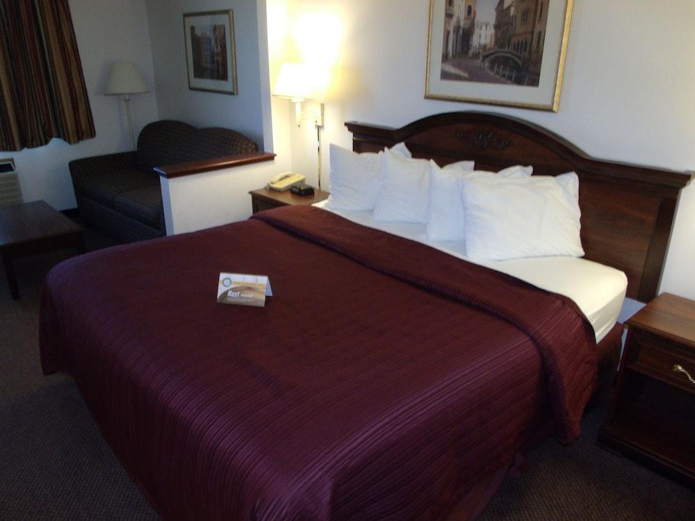 Quality Inn & Suites Eldridge Davenport North Buitenkant foto
