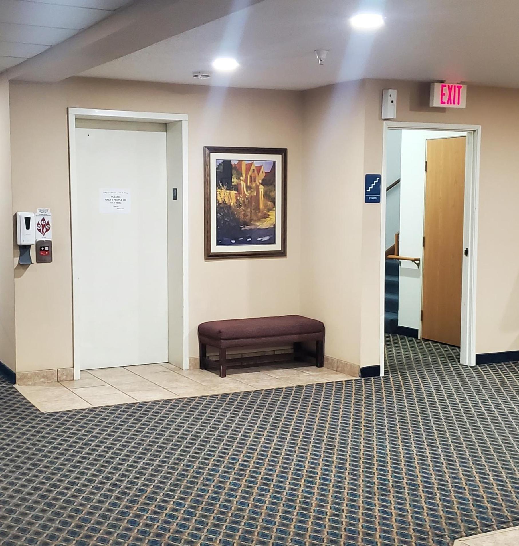 Quality Inn & Suites Eldridge Davenport North Buitenkant foto